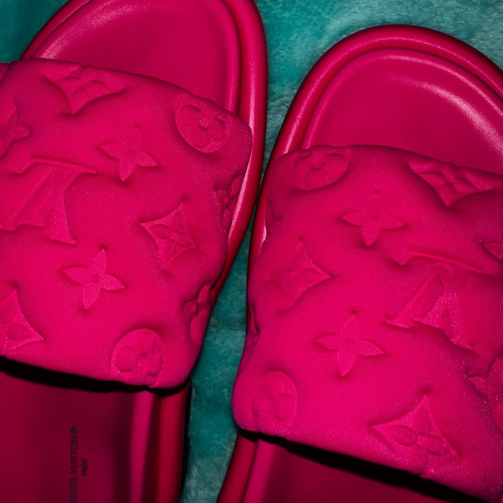 Authentic Louis Vuitton Slides - Picture 5 of 7